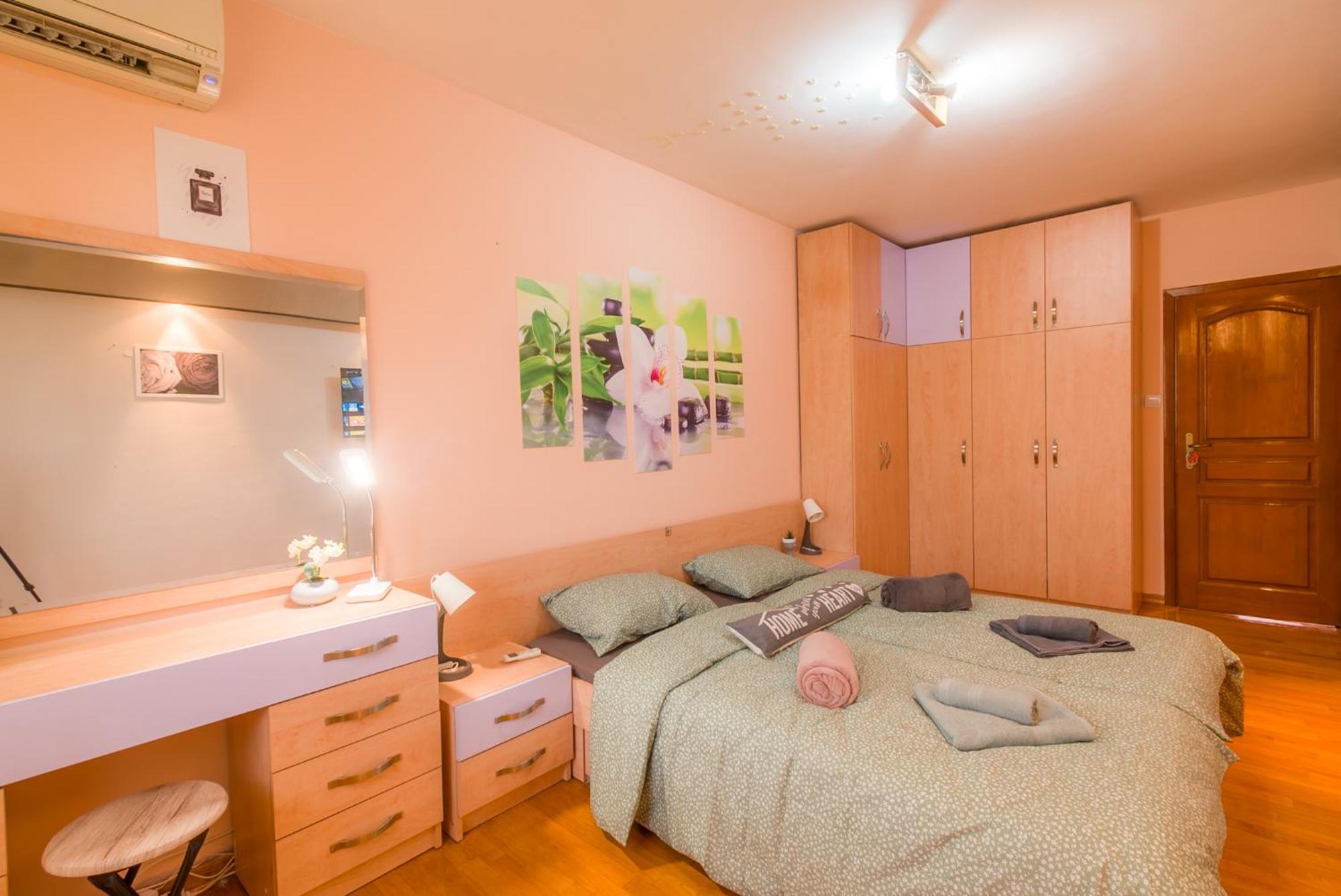 Top Center Spacious Apartment With Ac And Free Underground Parking Sofia Exterior photo